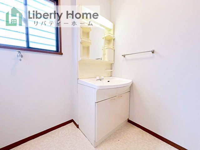 つくば市山中　中古戸建の独立洗面台