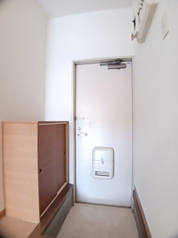 ニューシティ房ノ内の玄関|シンプルで使いやすい玄関です