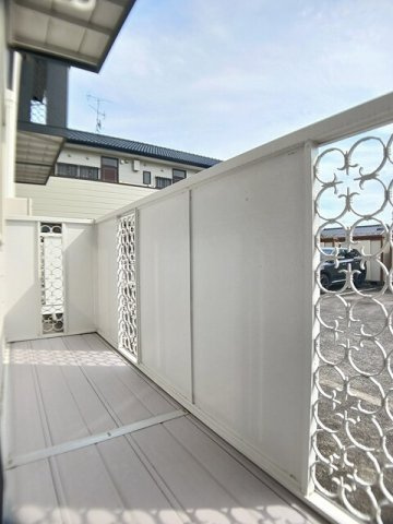 ニューシティ房ノ内のバルコニー|落ち着いた時間を過ごせるバルコニーです