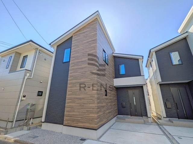 【外観】 | 練馬区大泉学園町４丁目　新築戸建て　２号棟 | 建築中