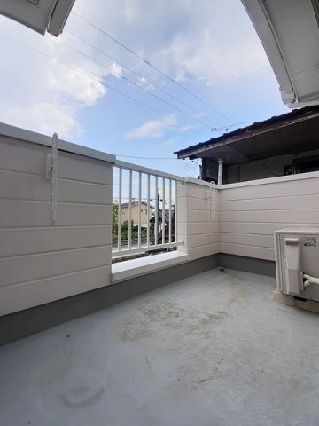 イノセントハウス　ＹＵＭＩのバルコニー|バルコニーからの眺めを楽しみながら食事をしませんか