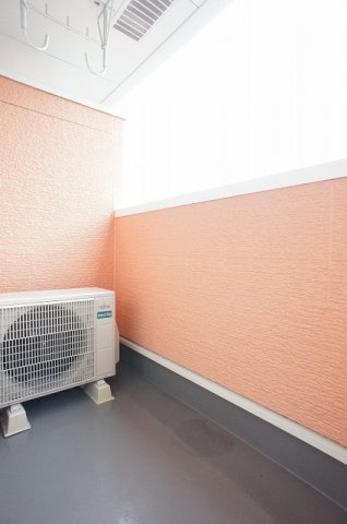 ブローテのバルコニー|お洗濯にも便利なバルコニー付き