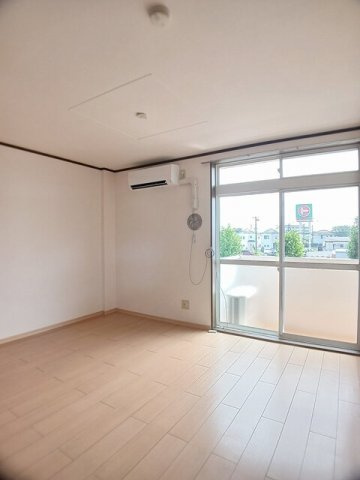 マリンシティＳＨＩＯＤＡ　Ｃの居間・リビング|ゆったり過ごせる居間です