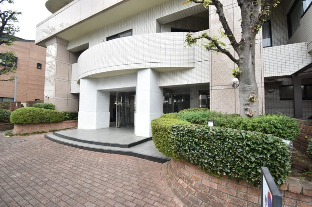 リーベスト南福岡のエントランス