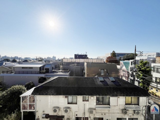 【展望】 | 眼前に広がる空の雄大さと、このお部屋の自慢の一つである「眺望」をご覧ください。毎日、この景色を独り占めできる新生活に夢が広がります。～即日のご見学可能～　お問合せはお気軽にどうぞ。