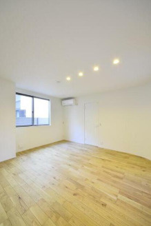 【居間・リビング】 | 中野弥生町テラス | 明るい洋室！