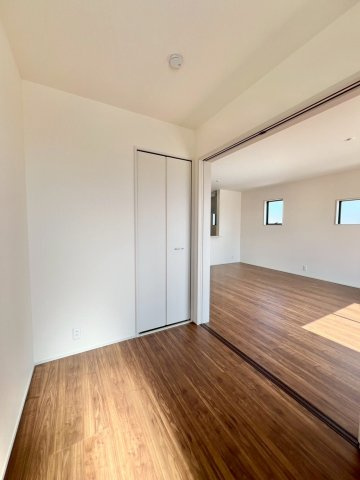 ●鈴鹿市池田町第6 新築戸建【全2棟】の洋室