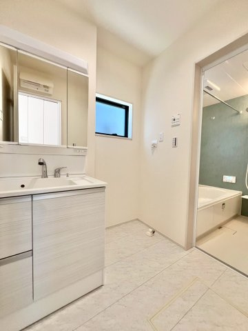 ●鈴鹿市池田町第6 新築戸建【全2棟】の独立洗面台