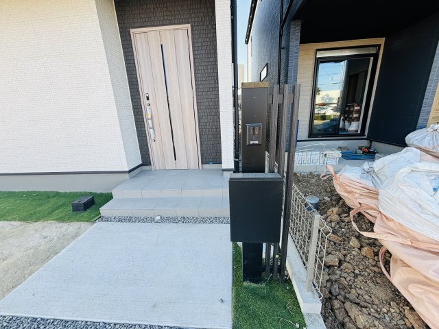 GRAFARE高浜市神明町2期｜名古屋市の戸建ならホームアップのキッチン|来客時に便利なモニター付きインターホン
