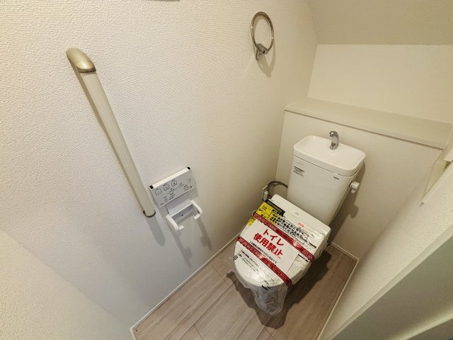 GRAFARE高浜市神明町2期｜名古屋市の戸建ならホームアップのトイレ|2か所にトイレを完備。混み合う朝や来客時も安心の設計！