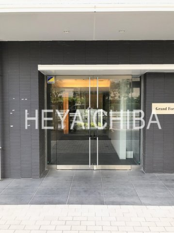 グランフォース三ノ輪のエントランス