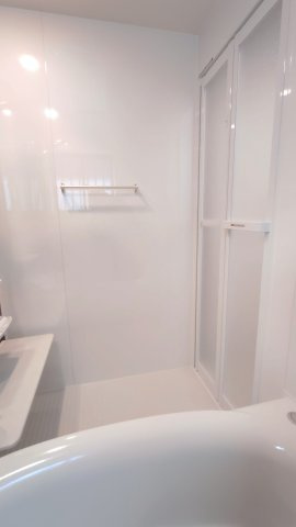 東大阪市御厨栄町2丁目　中古戸建の浴室