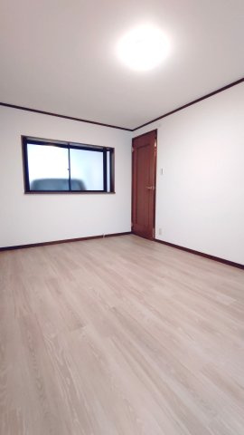 東大阪市御厨栄町2丁目　中古戸建の洋室|1階