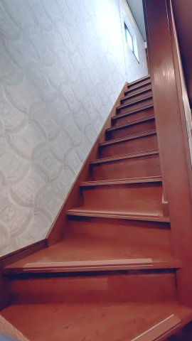 東大阪市御厨栄町2丁目　中古戸建の内装|1階から2階