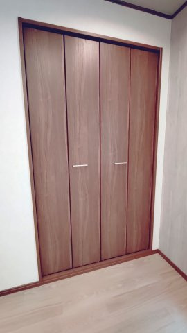 東大阪市御厨栄町2丁目　中古戸建の収納|リビング