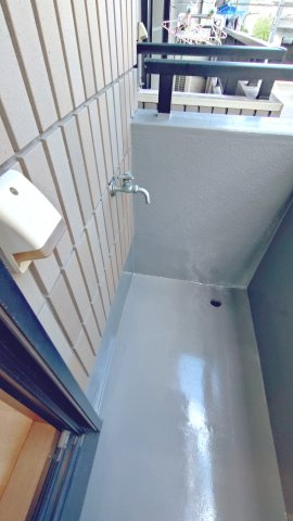 東大阪市御厨栄町2丁目　中古戸建のバルコニー