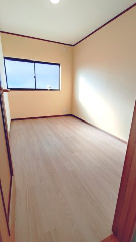 東大阪市御厨栄町2丁目　中古戸建の寝室