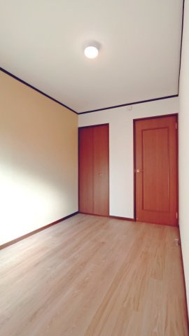 東大阪市御厨栄町2丁目　中古戸建の寝室