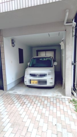 東大阪市御厨栄町2丁目　中古戸建の駐車場