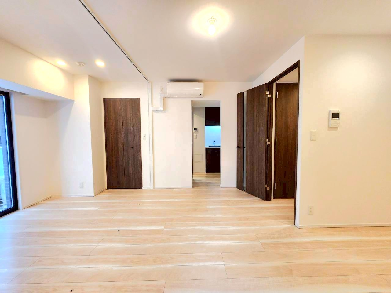 【居間・リビング】