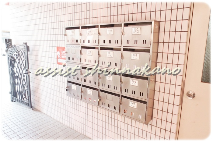 ロシェル和泉のロビー