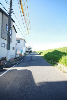 【前面道路含む現地写真】