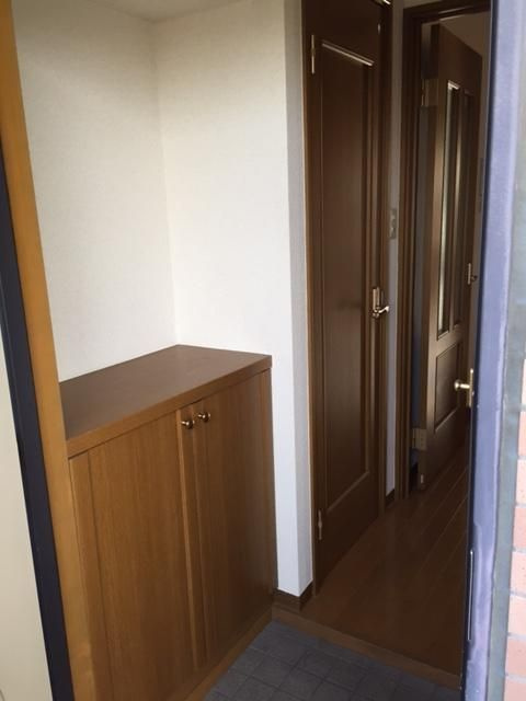 ＡＫマンションの玄関