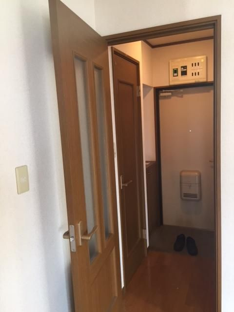 ＡＫマンションの玄関