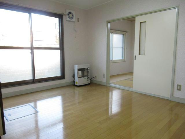 コーポ太陽の居間・リビング