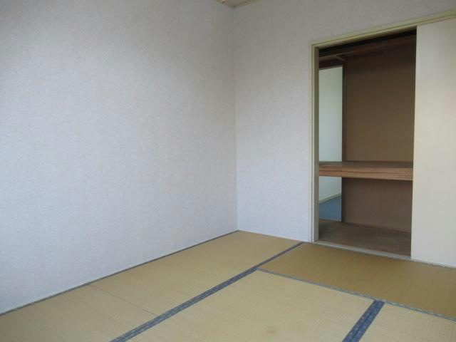 コーポ太陽の和室