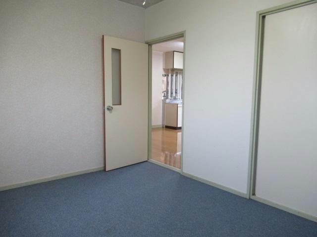 コーポ太陽の洋室