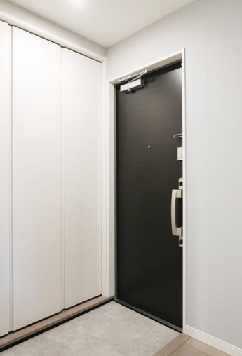 PINOT　NOIRの玄関