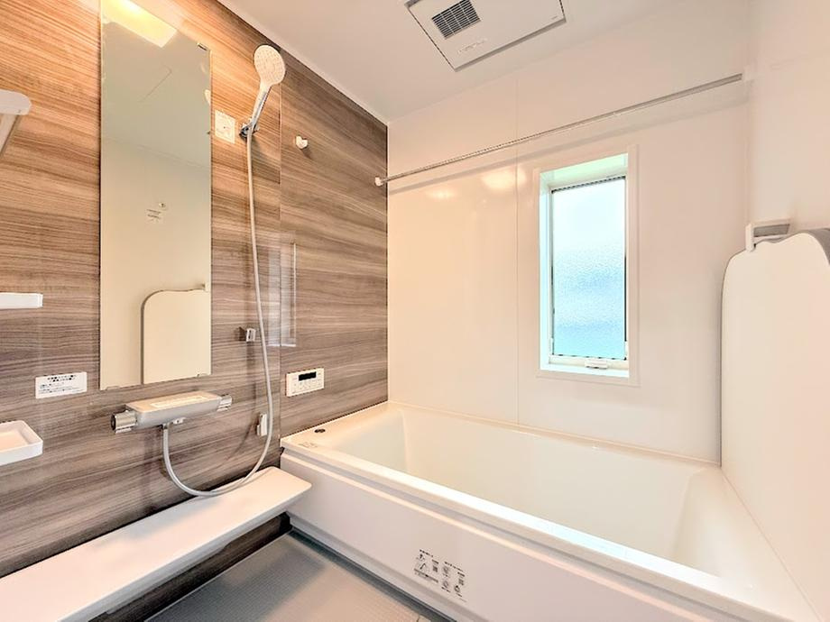 泉区新橋町 新築戸建 5280万円の浴室