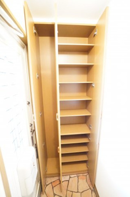 【収納】 | ラフィネート葛城 | ※同物件・反転タイプの写真です。