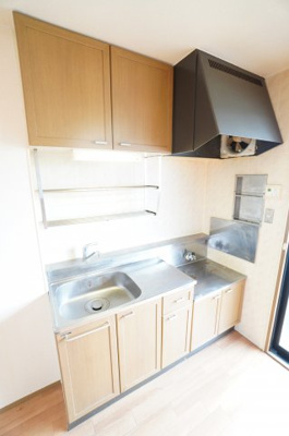 【キッチン】 | ラフィネート葛城 | ※同物件・反転タイプの写真です。