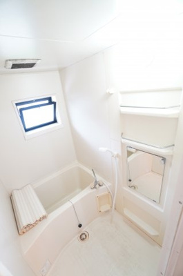 【浴室】 | ラフィネート葛城 | ※同物件・反転タイプの写真です。