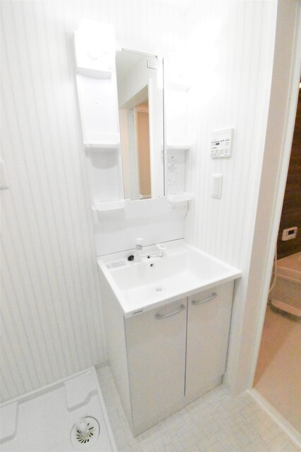 ＨＡＲＵＫＡＺ中村公園　名古屋市賃貸　仲介手数料無料の洗面所