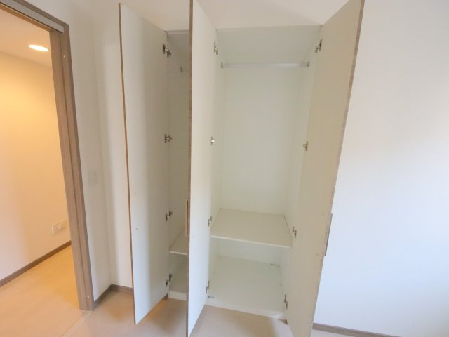 生駒市北新町の賃貸マンションの収納