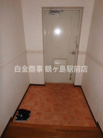 かわつるグリーンタウン新鶴　の玄関