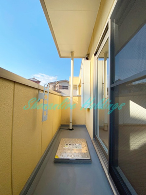 【バルコニー】 | プラムツリーガーデン | 最上階角部屋・日当たり良好なバルコニー