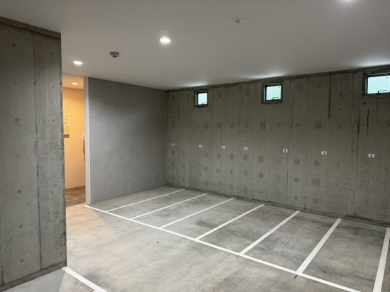 CLIVIA八幡の駐車場