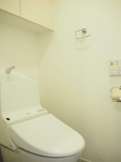 【トイレ】 | エルデンシア阿佐ヶ谷プラチナム | 温水洗浄便座。