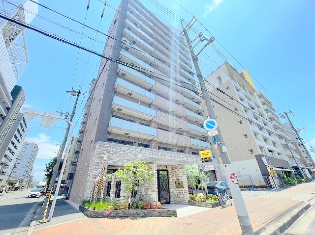 レオングラン新大阪レジデンスの外観