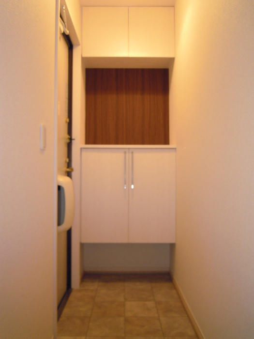 ルナフローラ Aの玄関