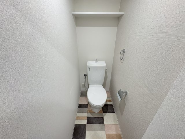 知多市八幡字東水代の賃貸マンションのトイレ|現在リノベーション工事中のため完成イメージ写真です。