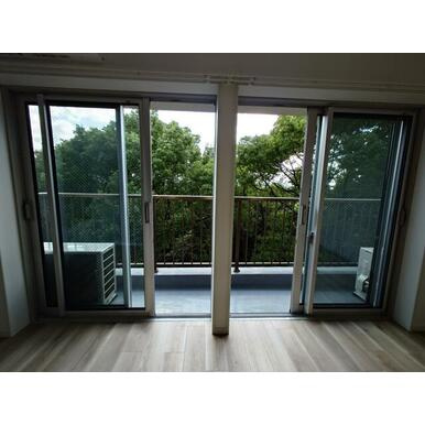 六義園第２コーポのバルコニー