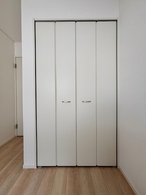 大牟田市唐船第2　2号棟の収納|各部屋に天井までの大容量クローゼット、いつでもスッキリとしたお部屋で生活できます♪