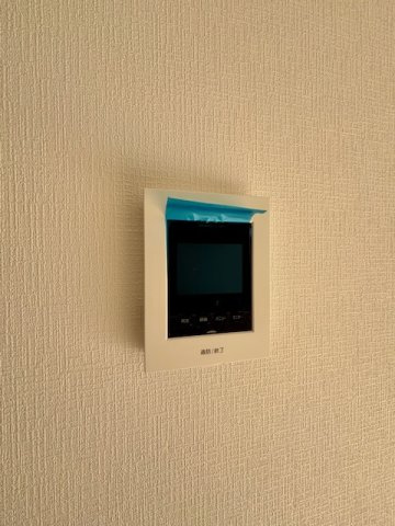 大牟田市唐船第2　2号棟の設備|モニタ付きインターホンは来客をを確認できます、小さなお子様や女性だけのお留守番でも安心です♪