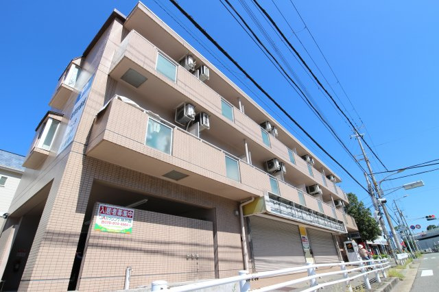 リバーサイド樫の木