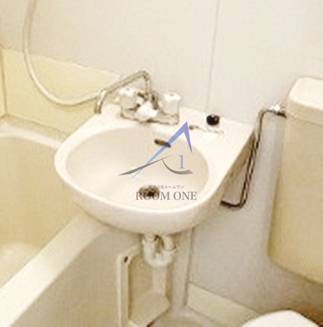 ハウス秀の洗面所|洗面台です。